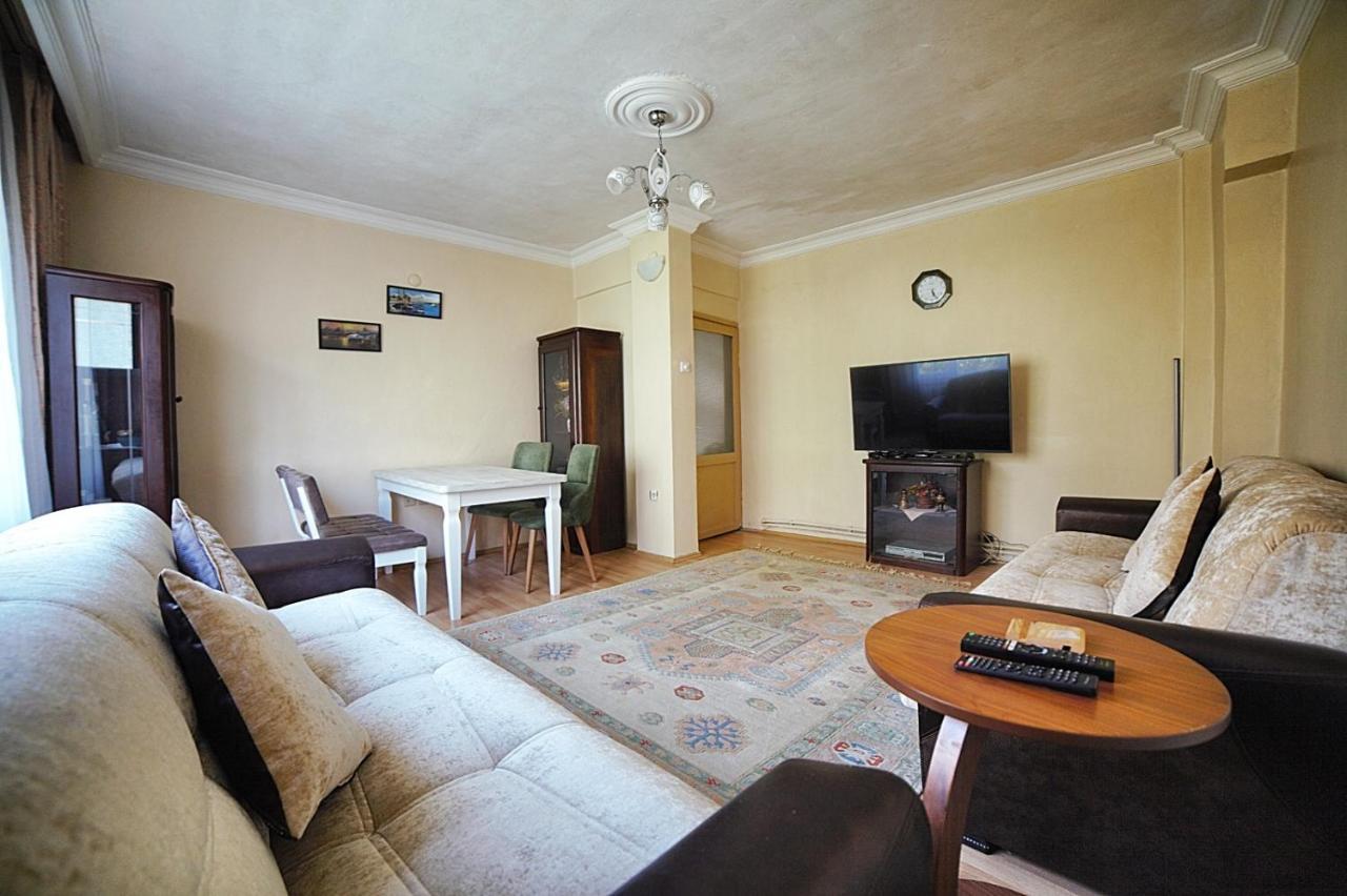 Private Room Close To Merter And Gungoren Textile Center Istambul Exterior foto